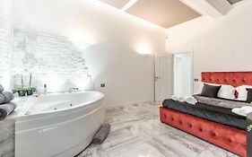 Trevi Luxury Apartment Jacuzzi